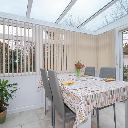 Garden View Holiday home